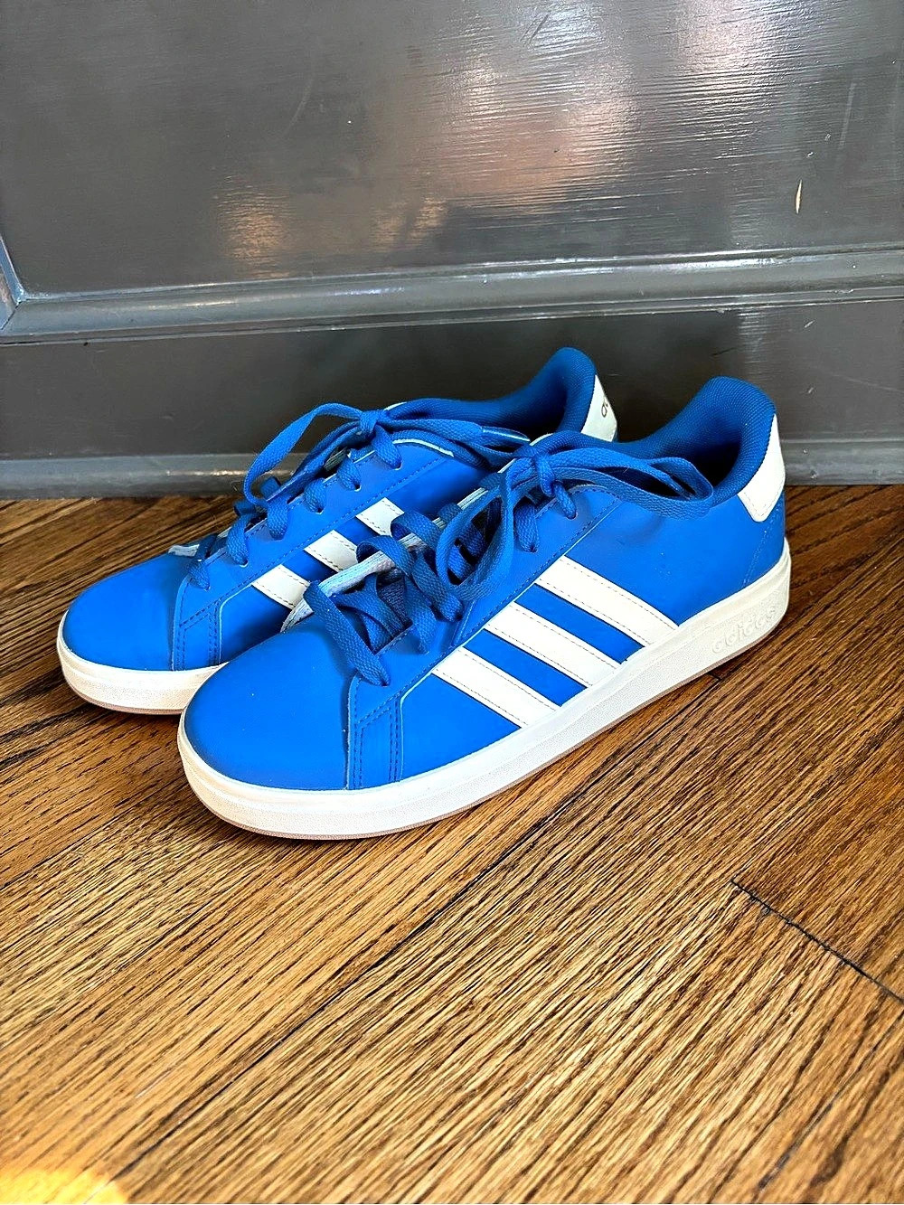 Adidas Grand Court Blue & White Sneakers. Big Kids US size 4.5